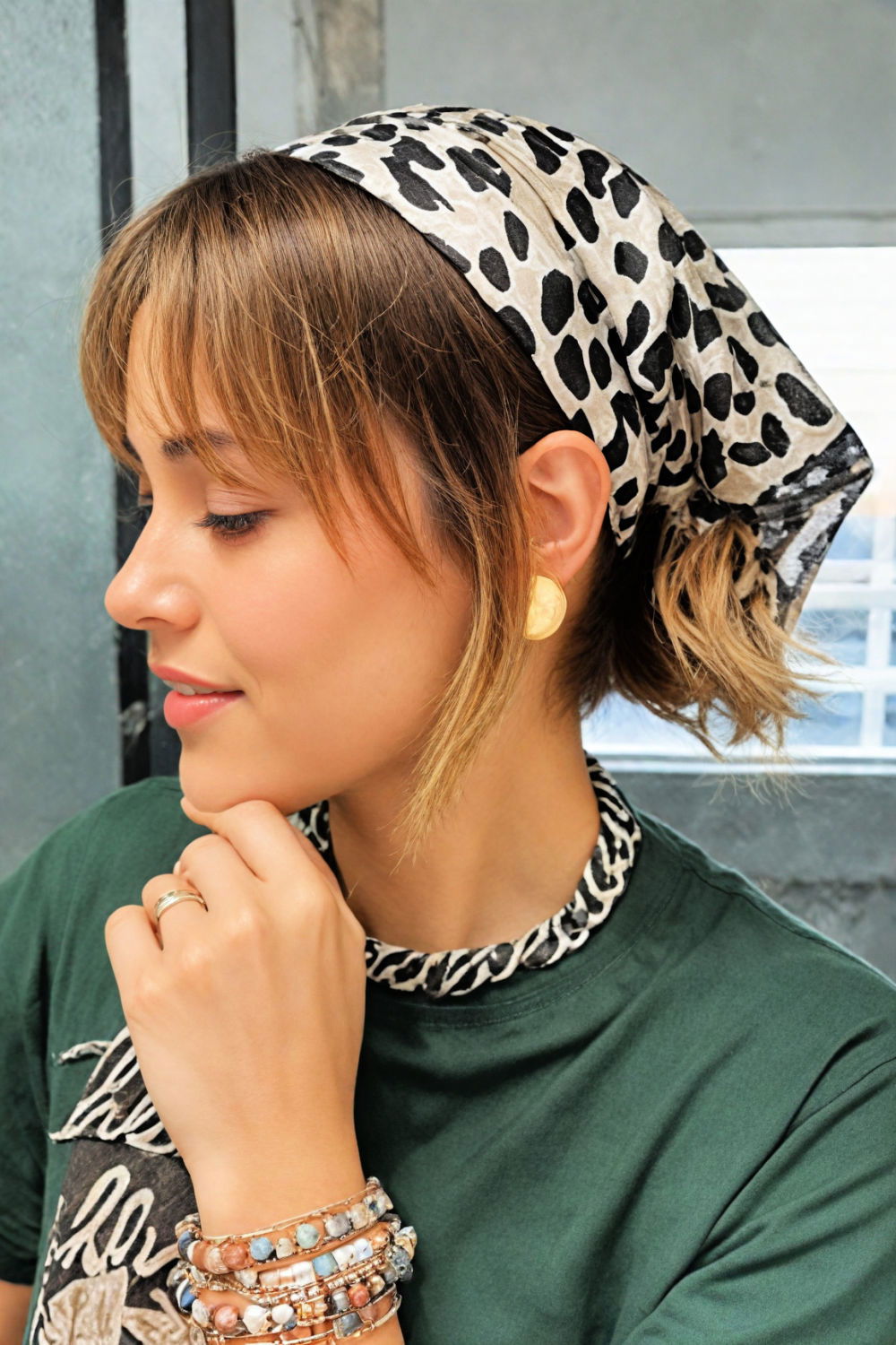 unique pixie haircut with scarf