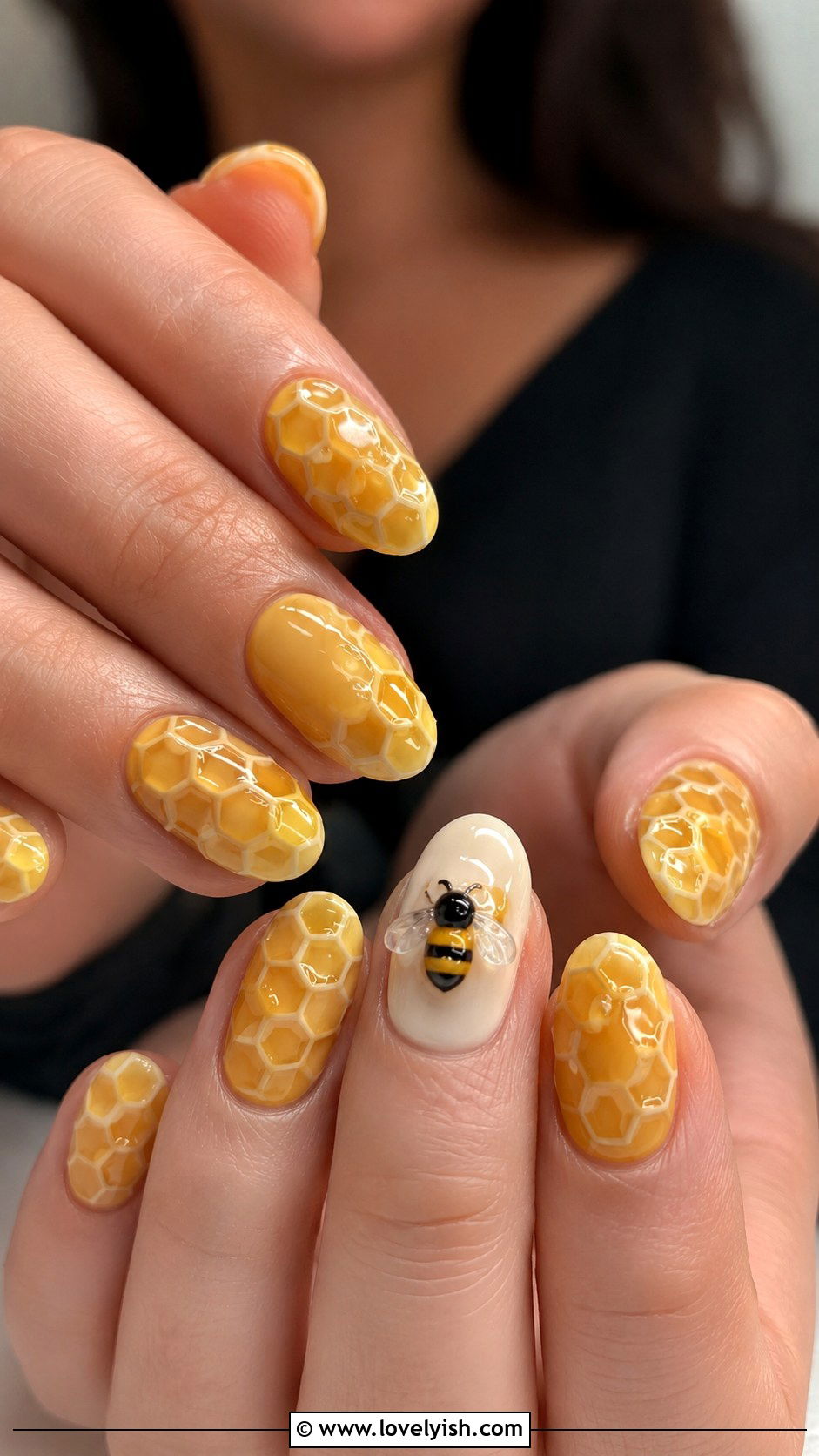 3D Bumble Bee Gel Nails - 50 3d gel nail art ideas - 50 3d gel nail art ideas