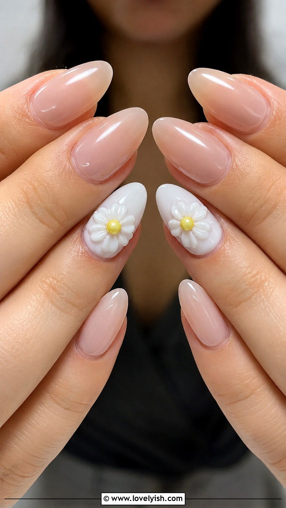 3D Daisy Accent Nails - 25 flower nails design ideas - 25 flower nails design ideas