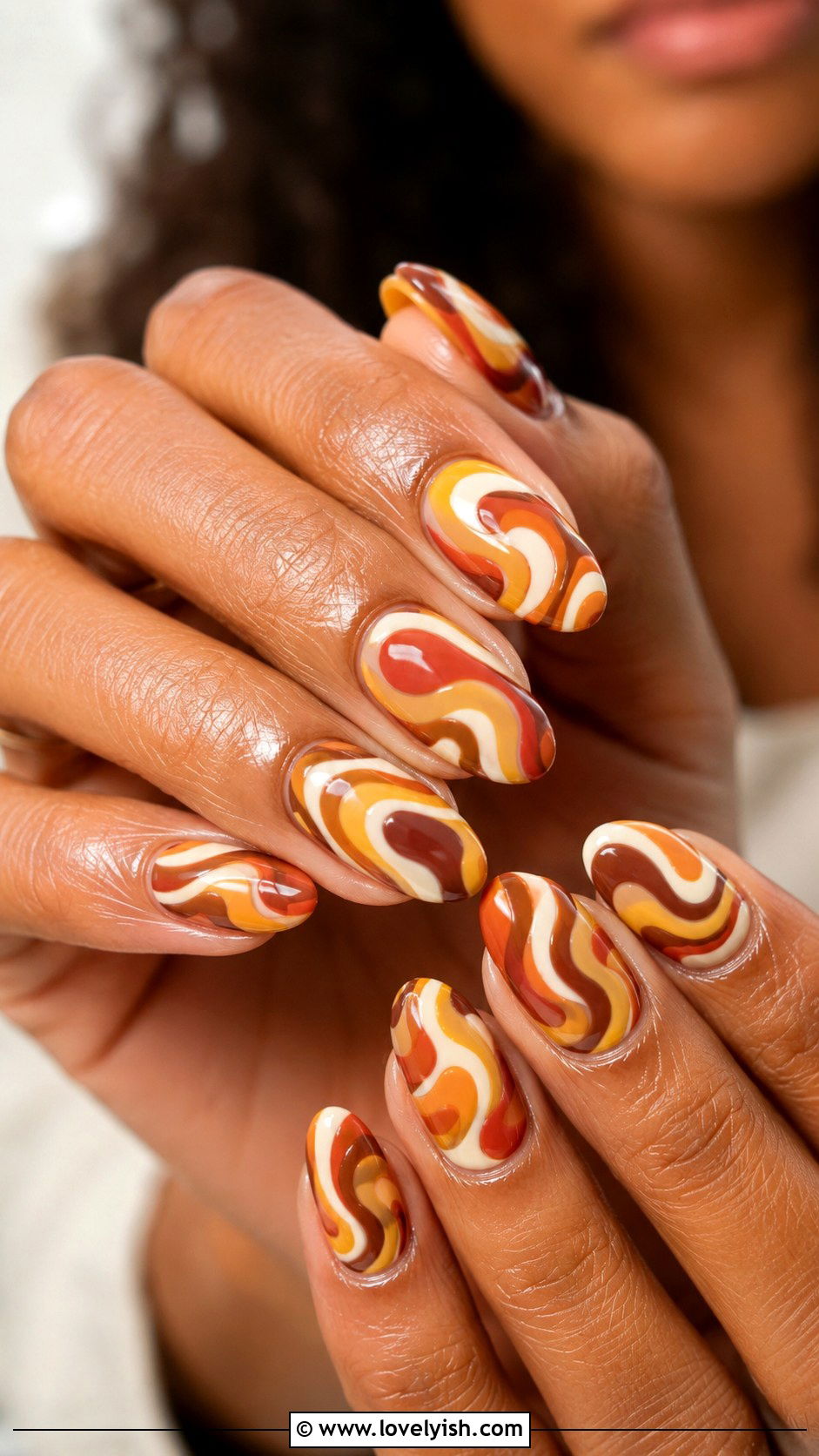 70s Retro Swirl Abstract Nails - 38 abstract nail art - 38 abstract nail art