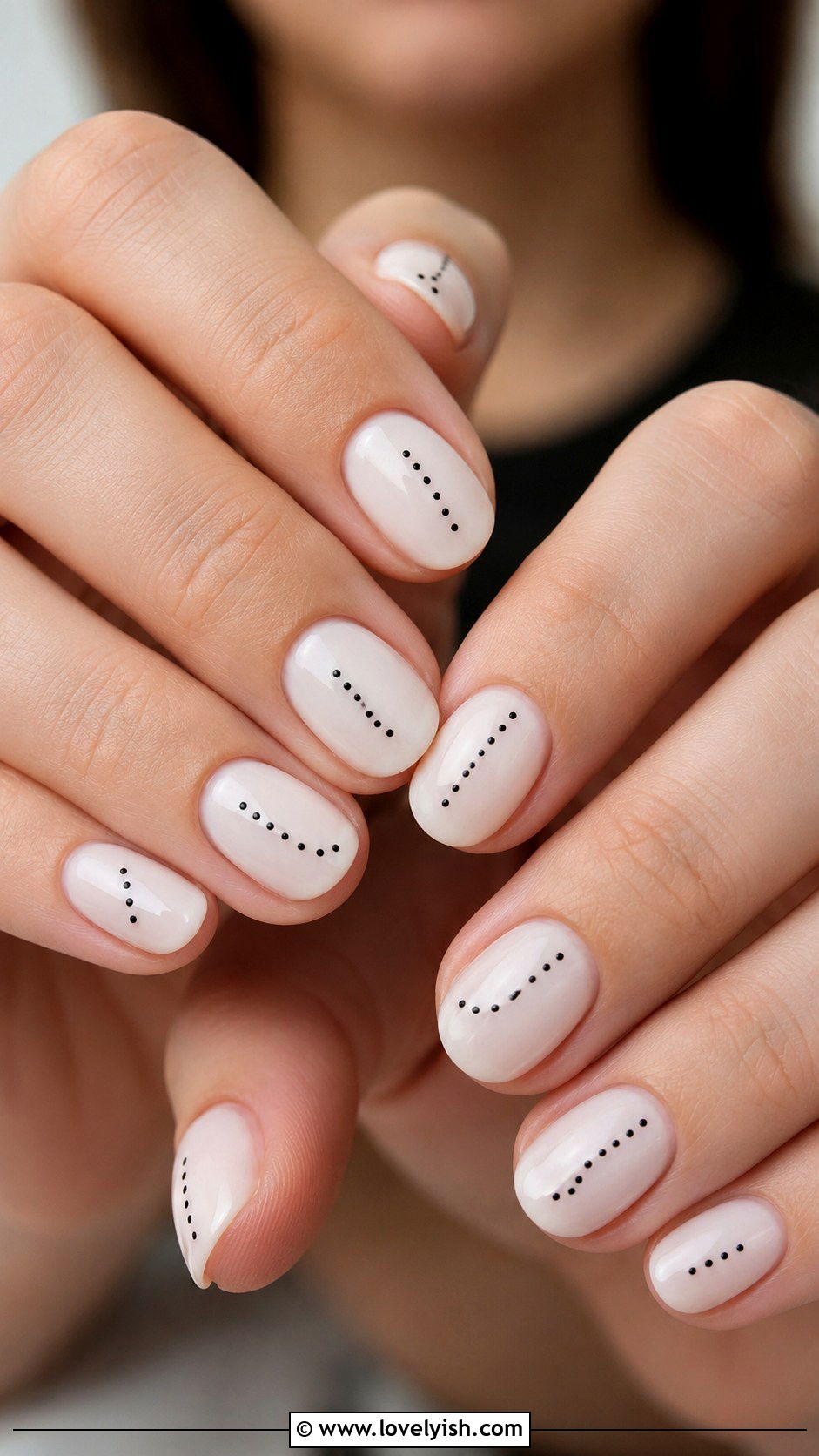 Abstract Dotted Line Nails - 38 abstract nail art - 38 abstract nail art