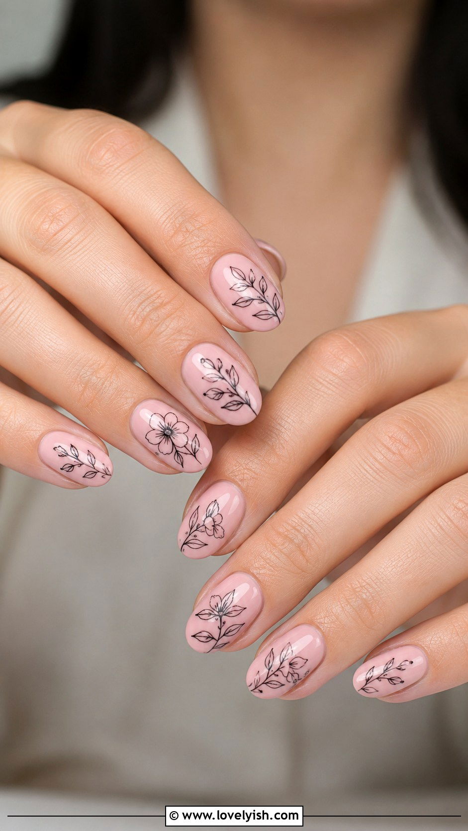 Abstract Floral Line Art Nails - 38 abstract nail art - 38 abstract nail art