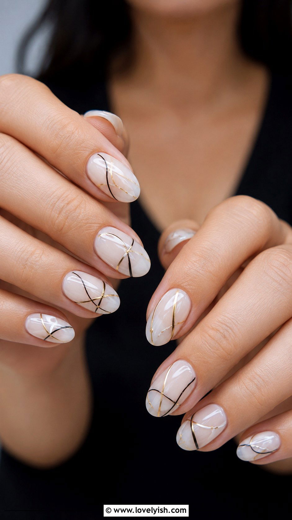 Abstract Line Art Nails - 25 cool nail art ideas - 25 cool nail art ideas