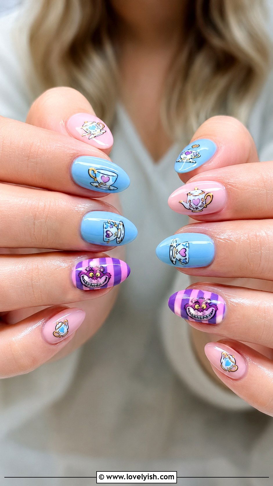 Alice in Wonderland Pastel Nails - 25 disney nail art ideas - 25 disney nail art ideas