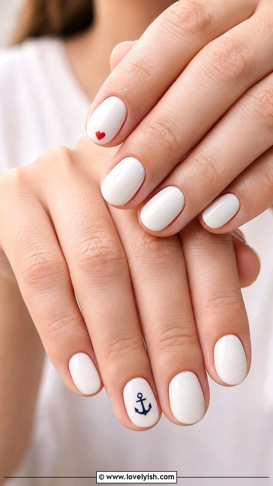 Anchor With Heart Detail Nails - 50 anchor nail designs - 50 anchor nail designs