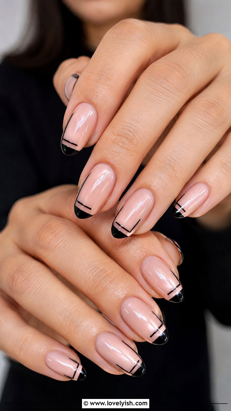 Architectural Corner Frame Nails - 25 geometric nail designs - 25 geometric nail designs