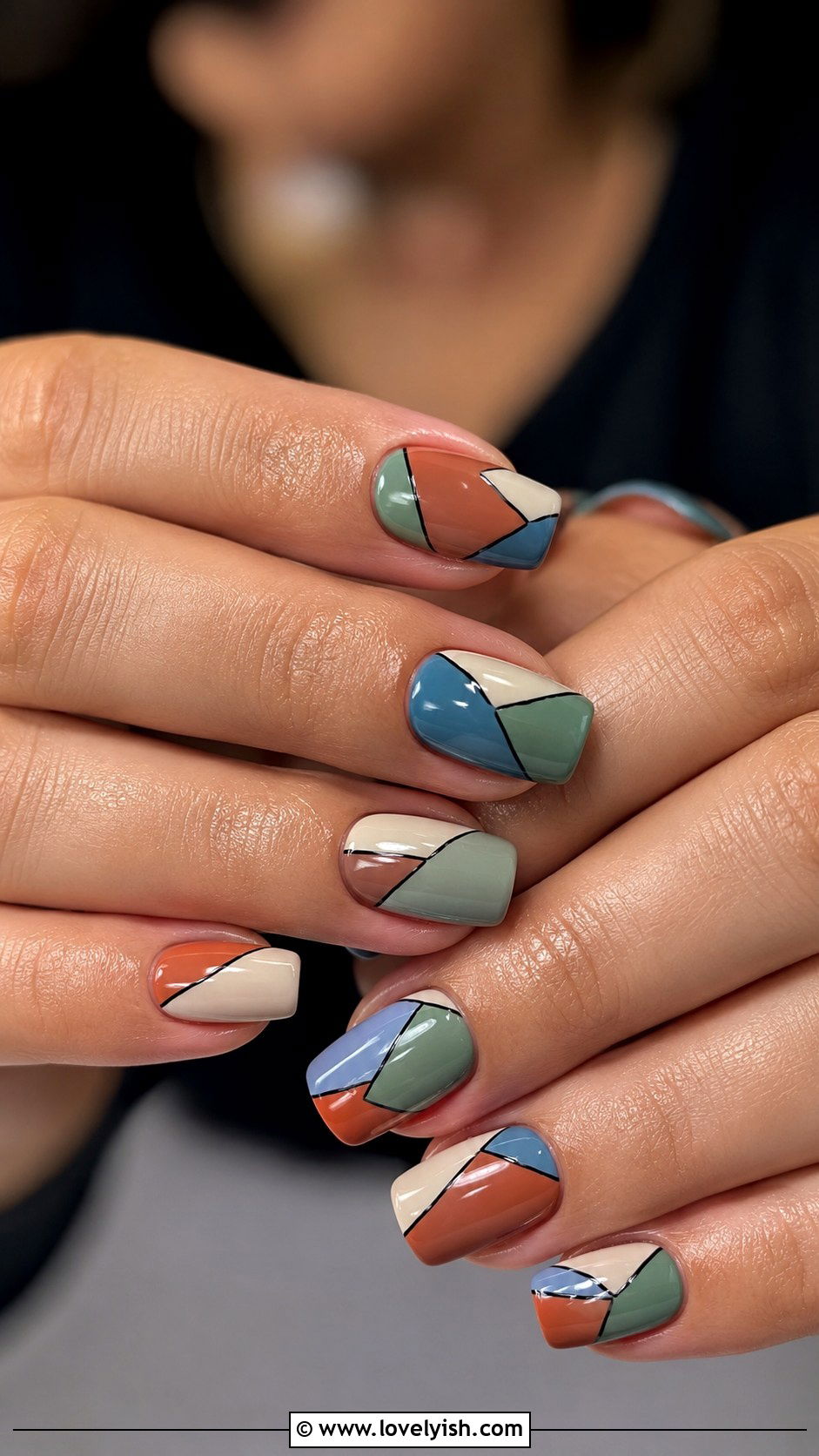 Asymmetric Color Block Nails - 25 geometric nail designs - 25 geometric nail designs