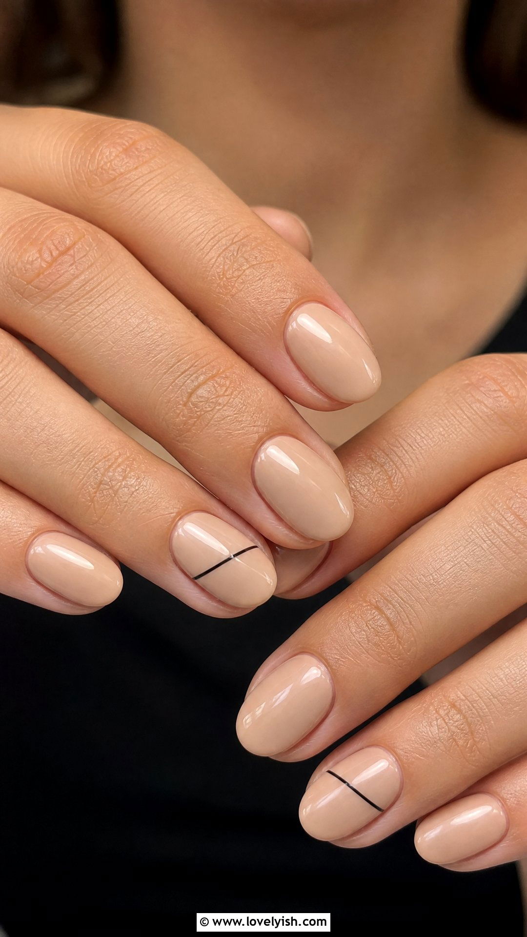 Beige Minimalist Line Nails - 40 nail design template - 40 nail design template