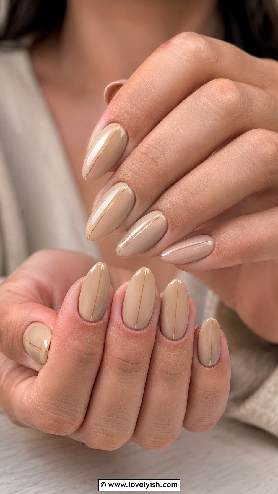 Beige Nails With Thin Gold Line Art - 50 neutral nails - 50 neutral nails