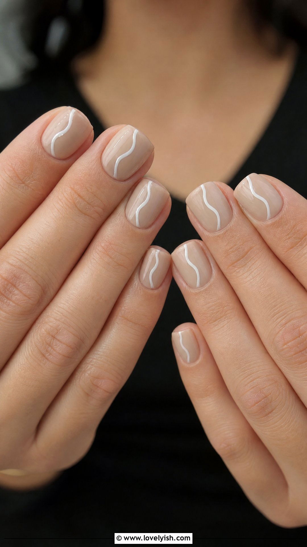 Beige Nails With Thin Squiggle Lines - 50 dainty nails - 50 dainty nails