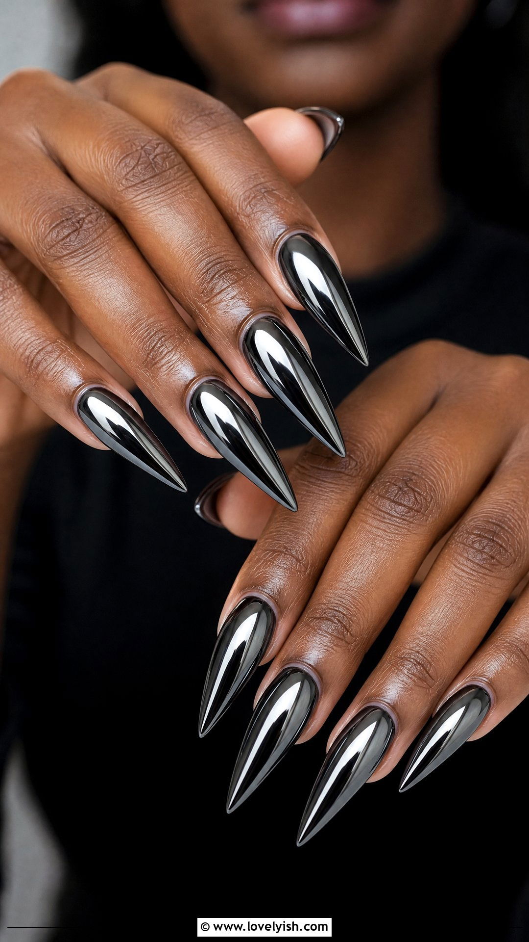 Black Chrome Mirror Nails - 25 chrome nails design ideas - 25 chrome nails design ideas