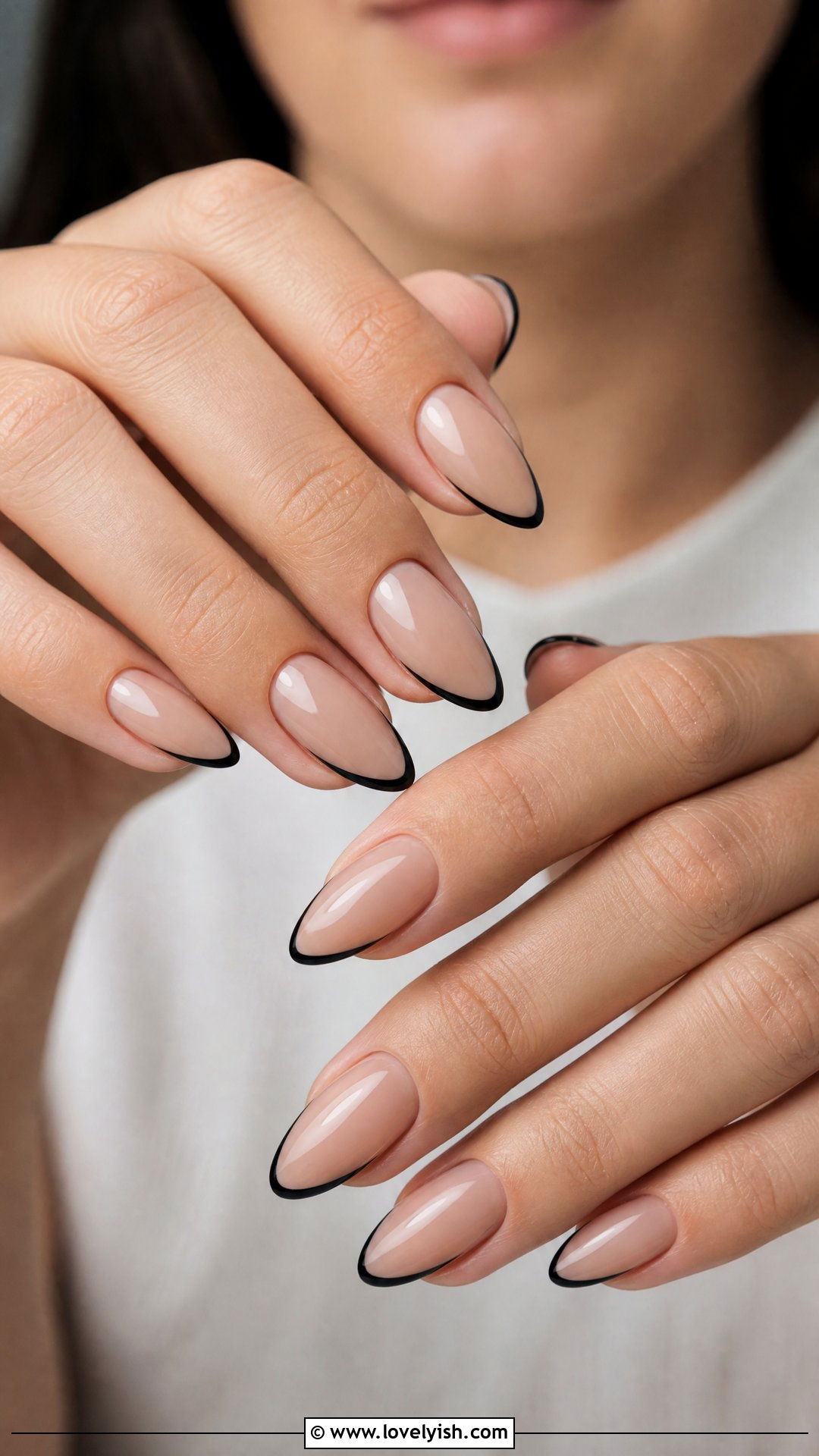 Black Eyeliner Line Nails - 50 goth nails - 50 goth nails