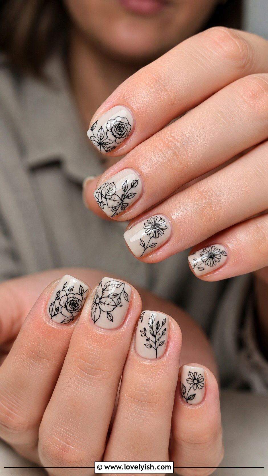 Black Floral Outline Nails - 31 flower nail design ideas - 31 flower nail design ideas