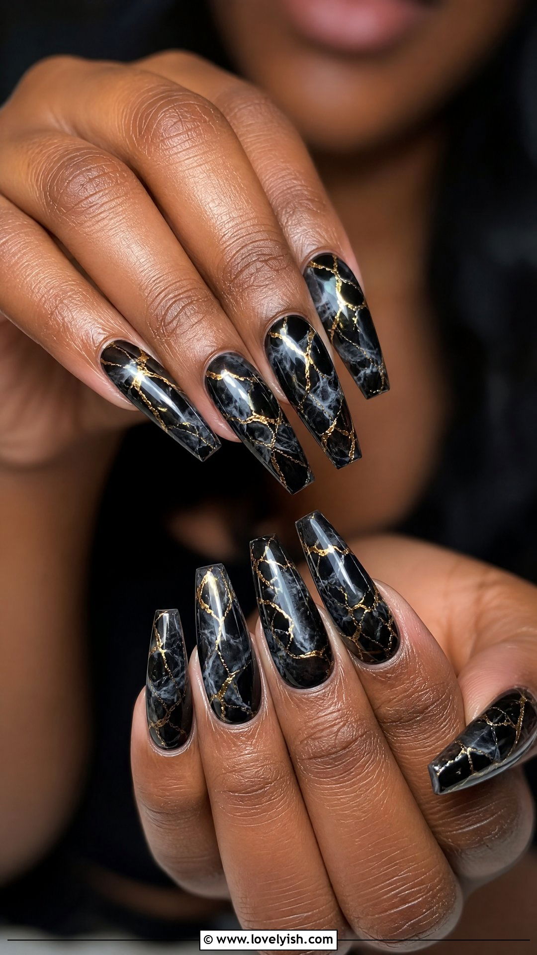 Black Marble with Gold Veins Nails - 50 black nails - 50 black nails