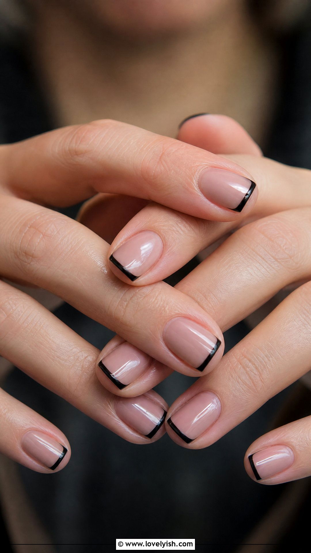 50 Classy Short Nail Designs for an Elegant Look