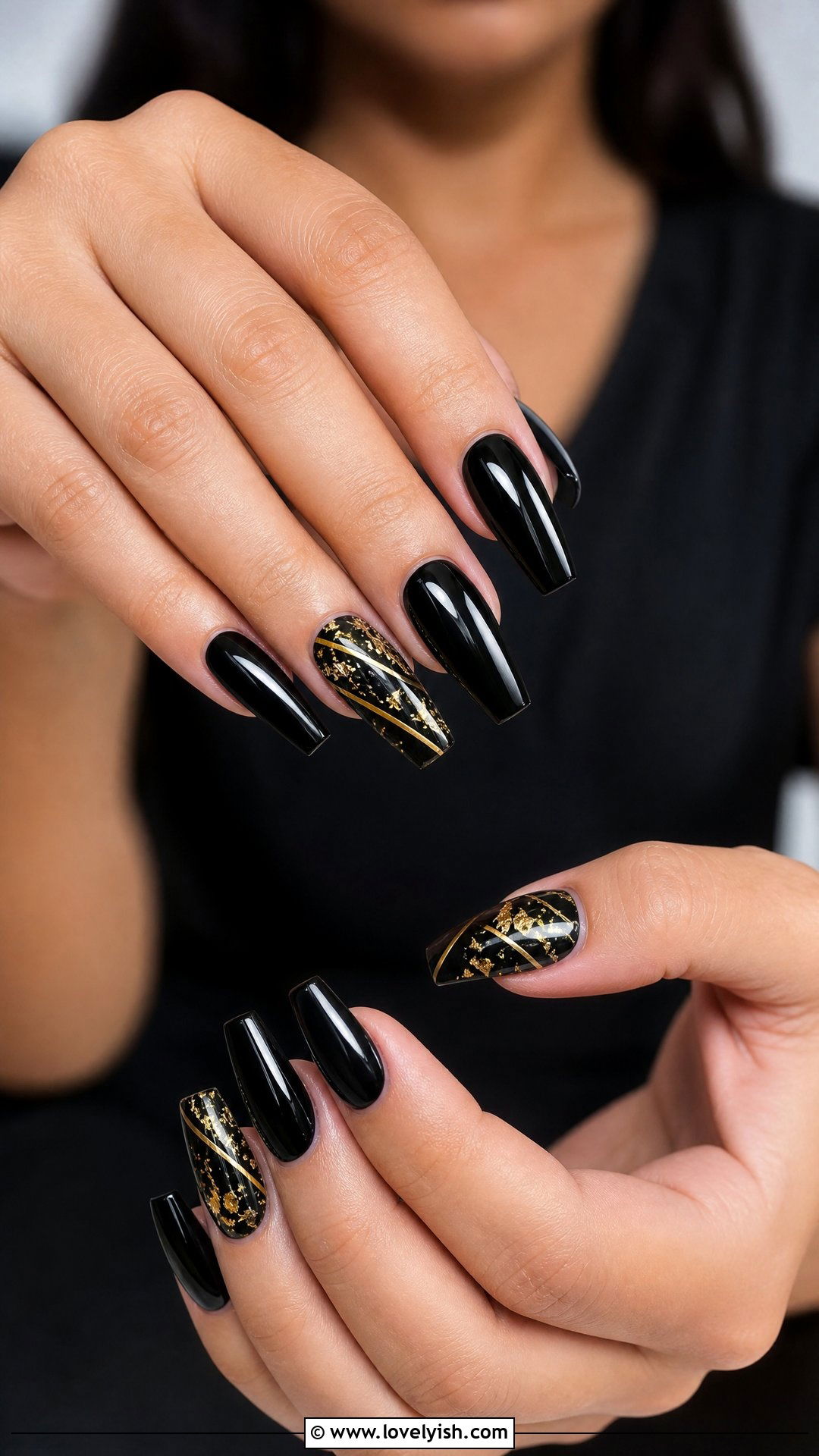 Black and Gold Birthday Nails - 25 birthday nail ideas - 25 birthday nail ideas
