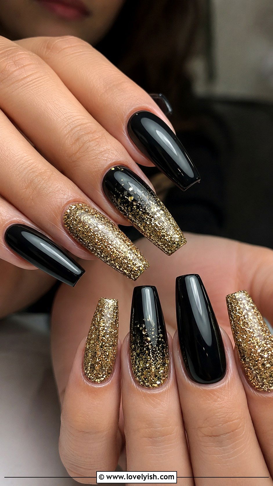 Black and Gold Glitter Nails - 25 holiday nail designs - 25 holiday nail designs