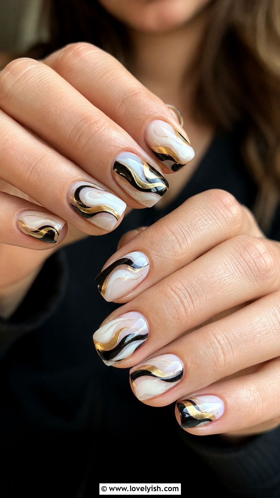 Black and Gold Swirl Nails - 50 black and gold nail designs - 50 black and gold nail designs