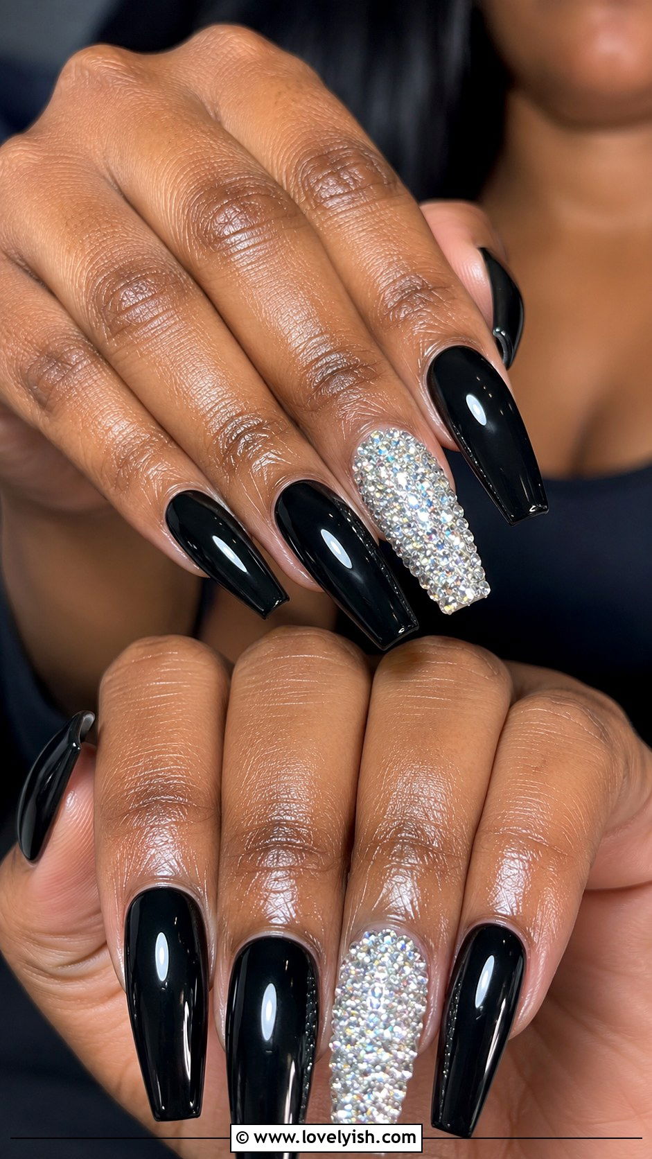 Black to Nude Ombre Nails - 31 black nail design ideas - 31 black nail design ideas