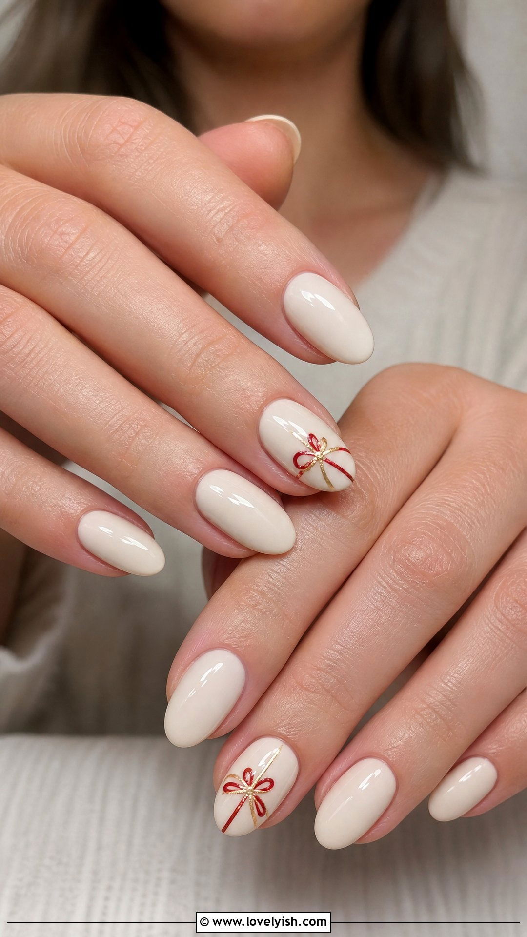 Bow Accent Holiday Nails - 50 holiday nails - 50 holiday nails