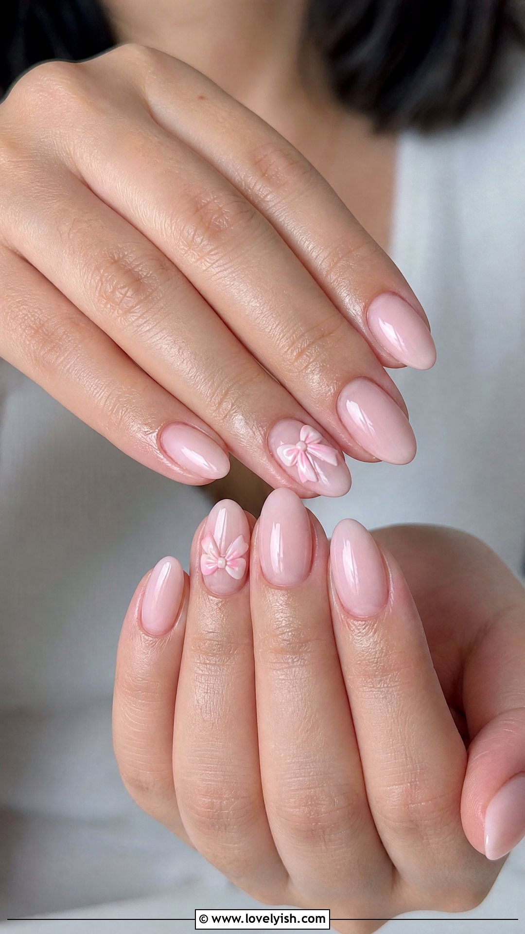 Bow Accent Short Almond Nails - 50 short almond nails - 50 short almond nails