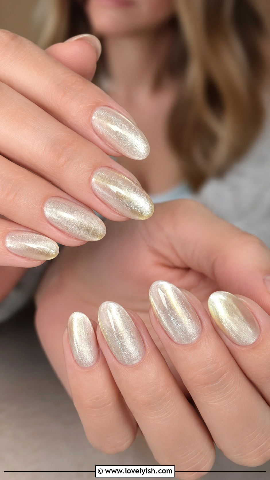 Bridal Cat Eye Chrome Nails - 25 wedding nails for bride - 25 wedding nails for bride