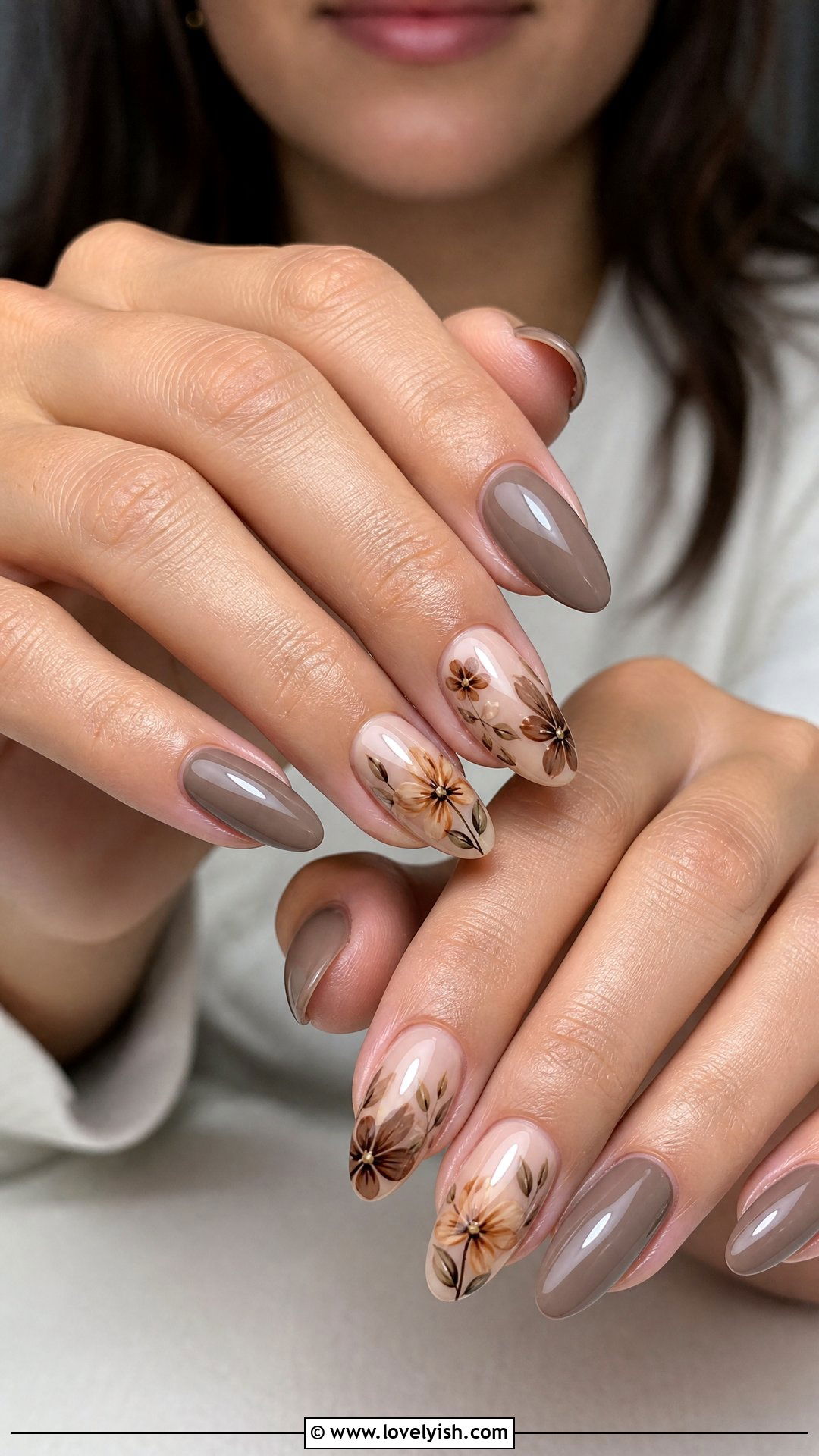 Brown Floral Accent Nails - 50 brown nails - 50 brown nails