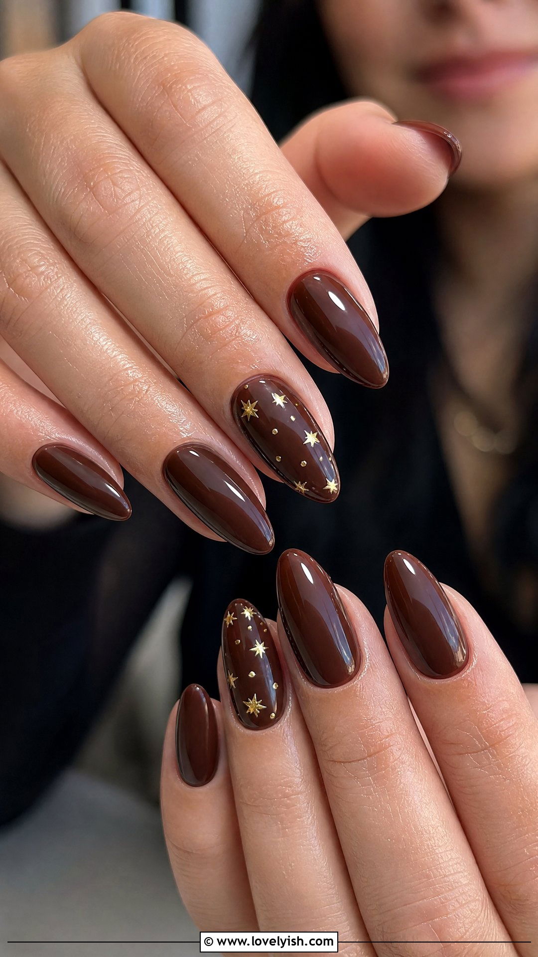 Brown Star Accent Nails - 25 brown nail designs - 25 brown nail designs