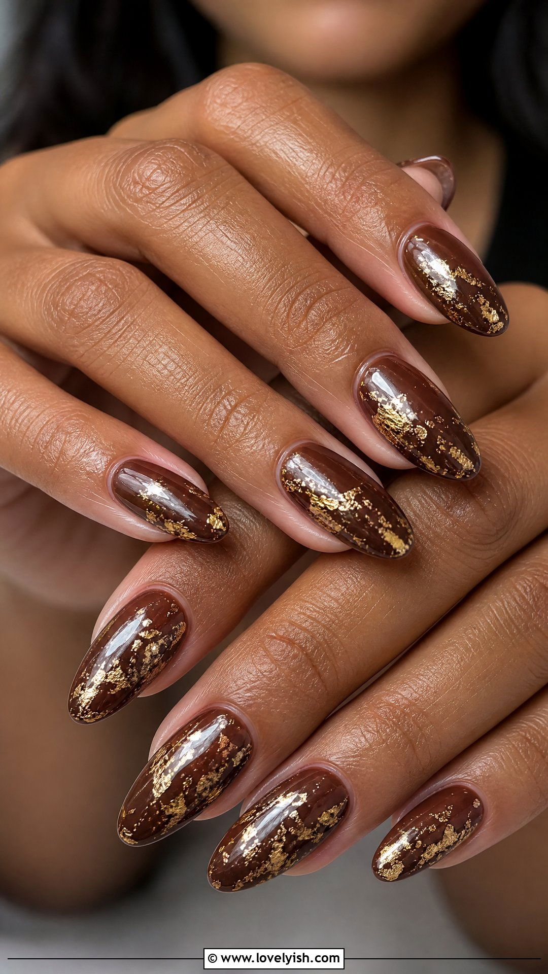 Brown and Gold Foil Nails - 25 brown nail designs - 25 brown nail designs