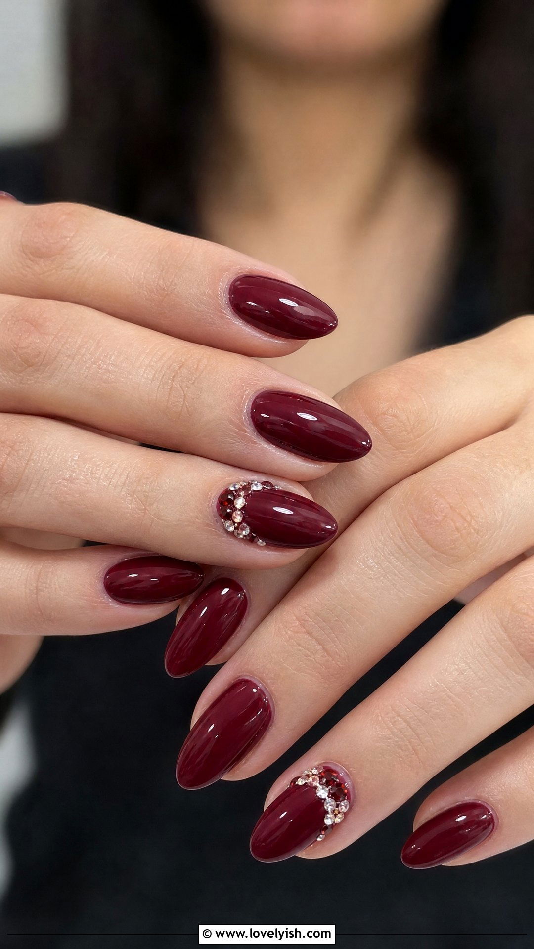 Burgundy Rhinestone Accent Nails - 25 burgundy nail designs - 25 burgundy nail designs
