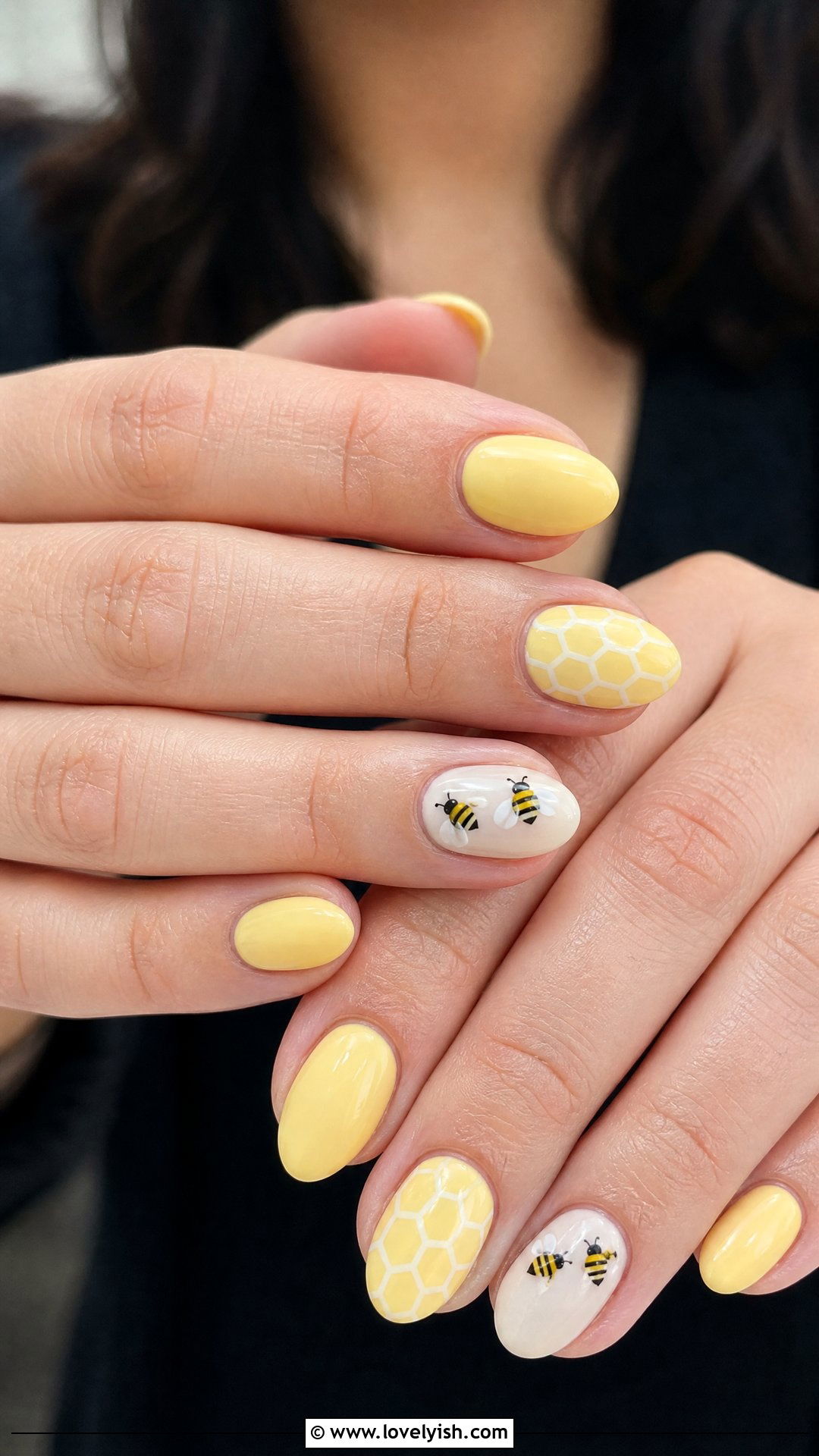 Butter Yellow Bee Nails - 50 butter yellow nails - 50 butter yellow nails