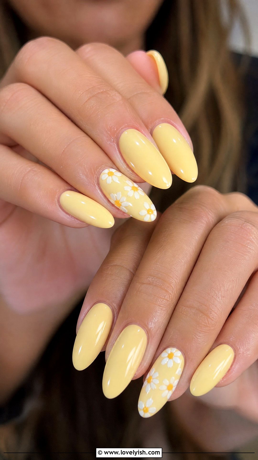 Butter Yellow Daisy Long Nails - 28 nail designs for long nails - 28 nail designs for long nails