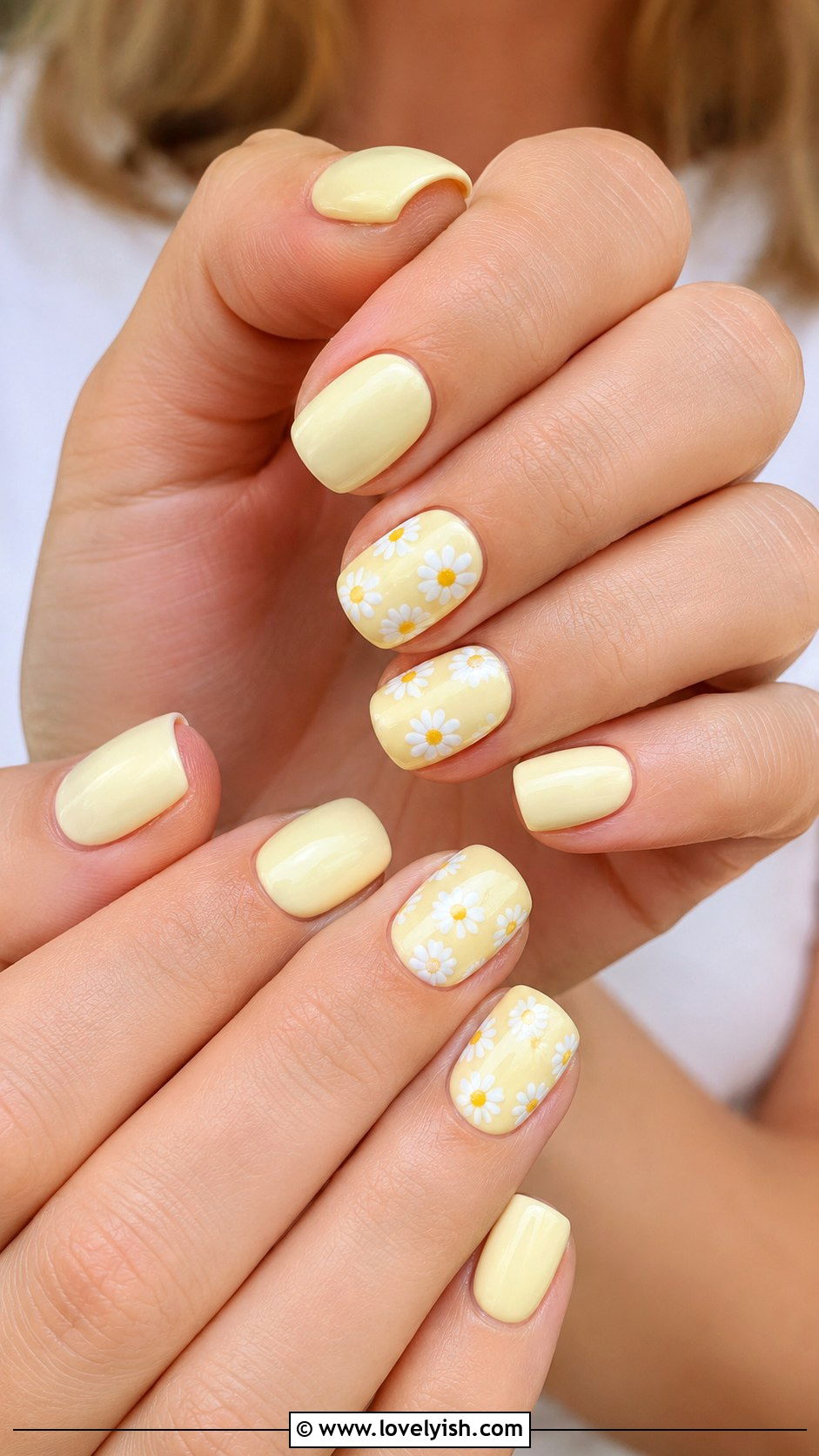 Butter Yellow Daisy Nails - 33 spring nail design ideas - 33 spring nail design ideas