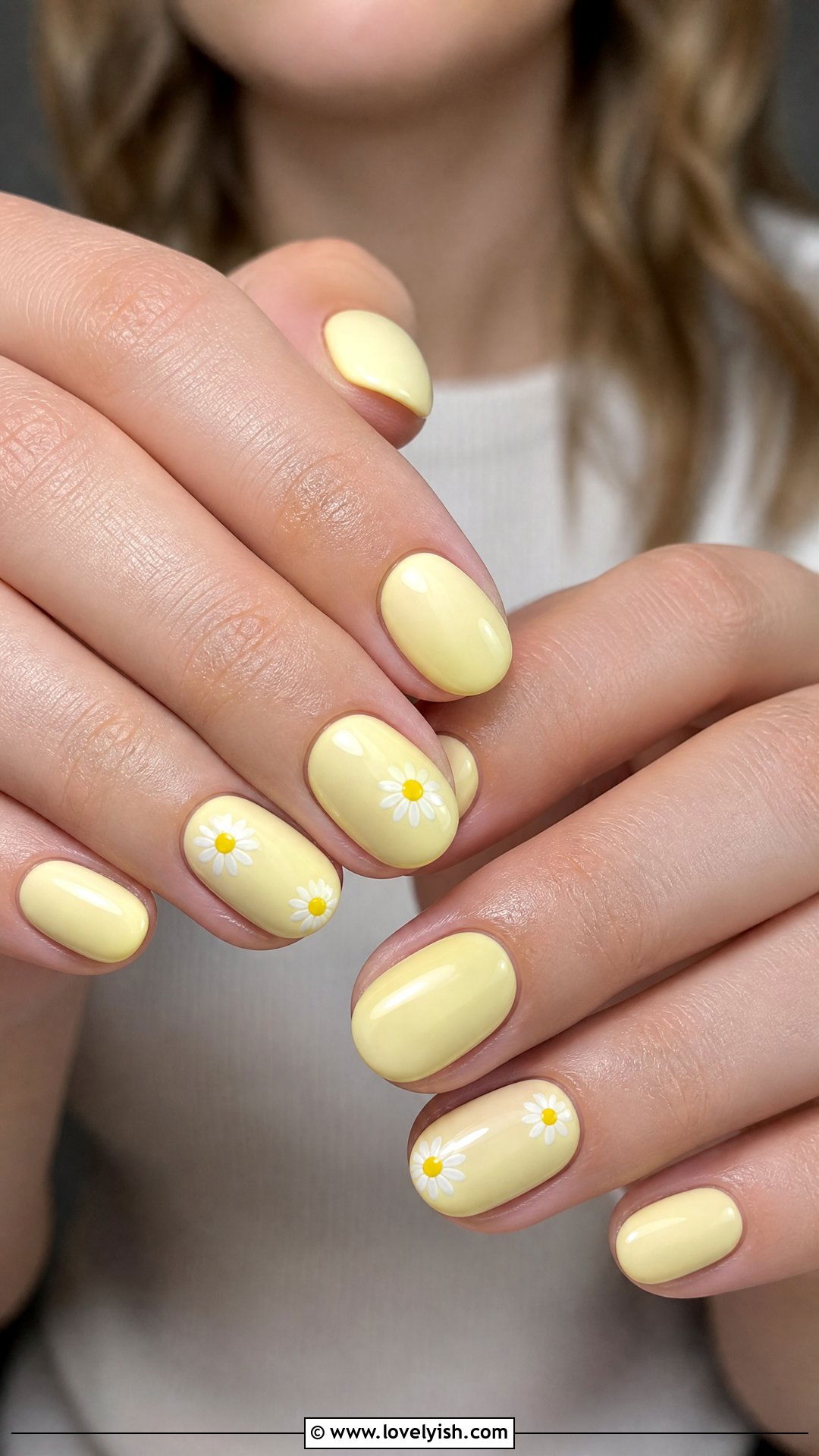 Butter Yellow Daisy Nails - 50 butter yellow nails - 50 butter yellow nails
