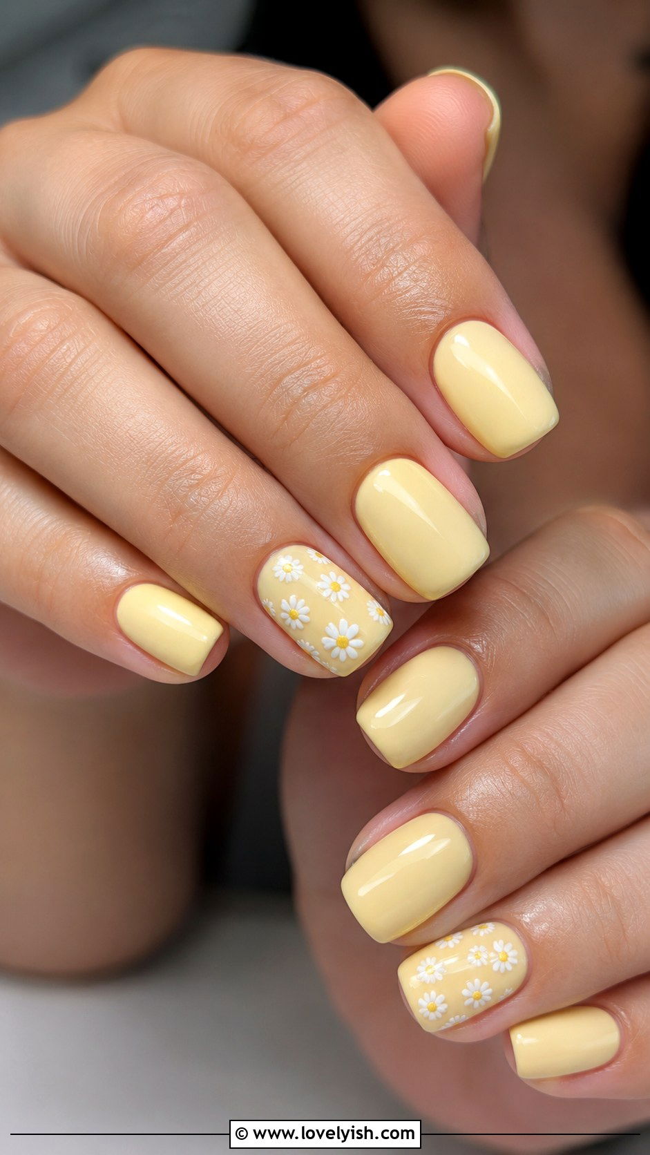Butter Yellow Daisy Nails - 46 nail inspo - 46 nail inspo