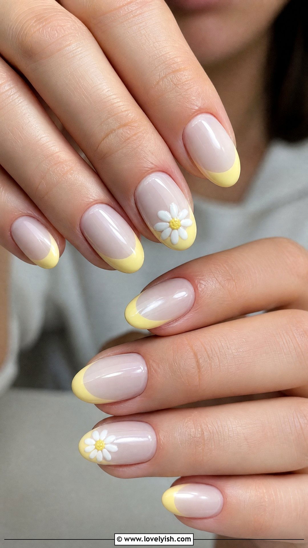 Butter Yellow Daisy Tip Nails - 50 cute spring nail designs - 50 cute spring nail designs