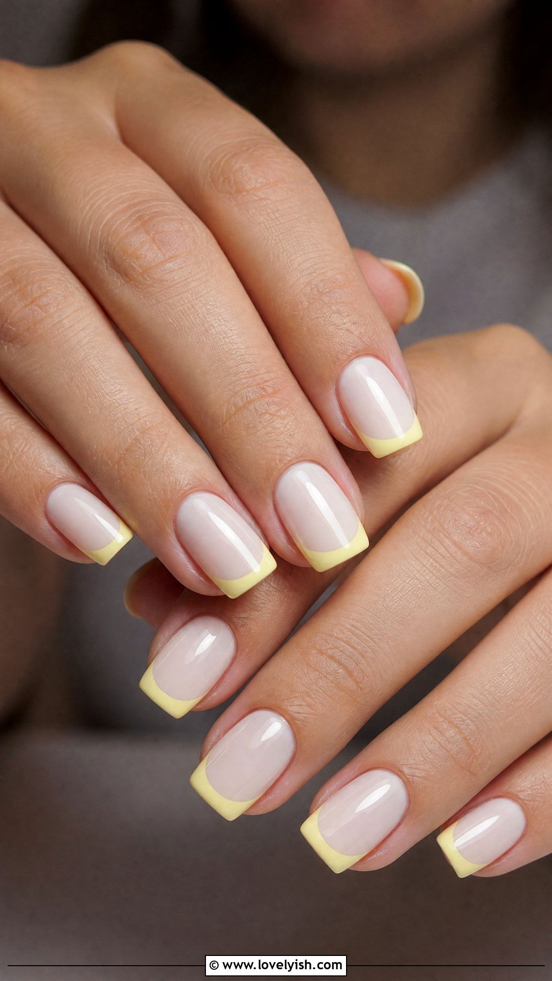 50 Chic Medium Nails Designs to Try This Season