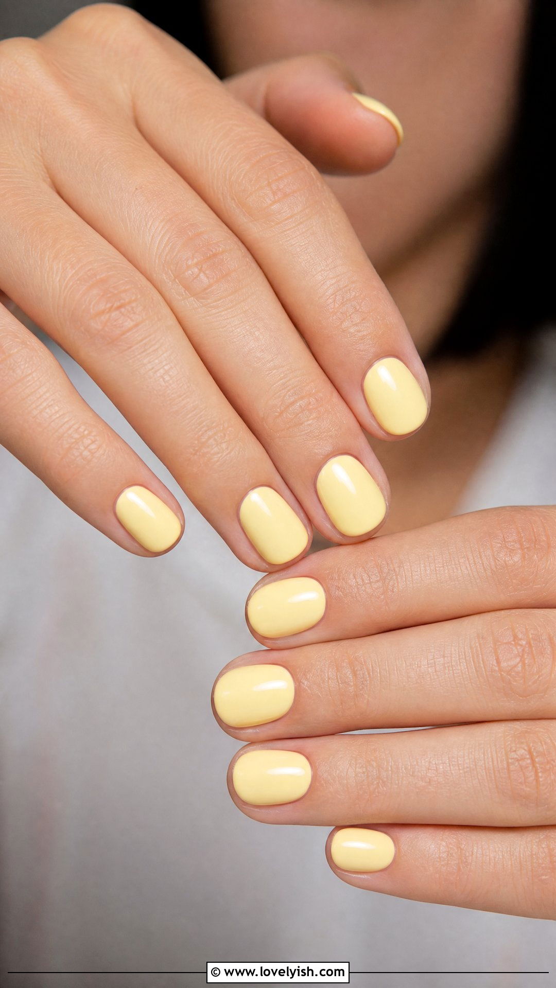 Butter Yellow Round Nails - 50 round nails - 50 round nails