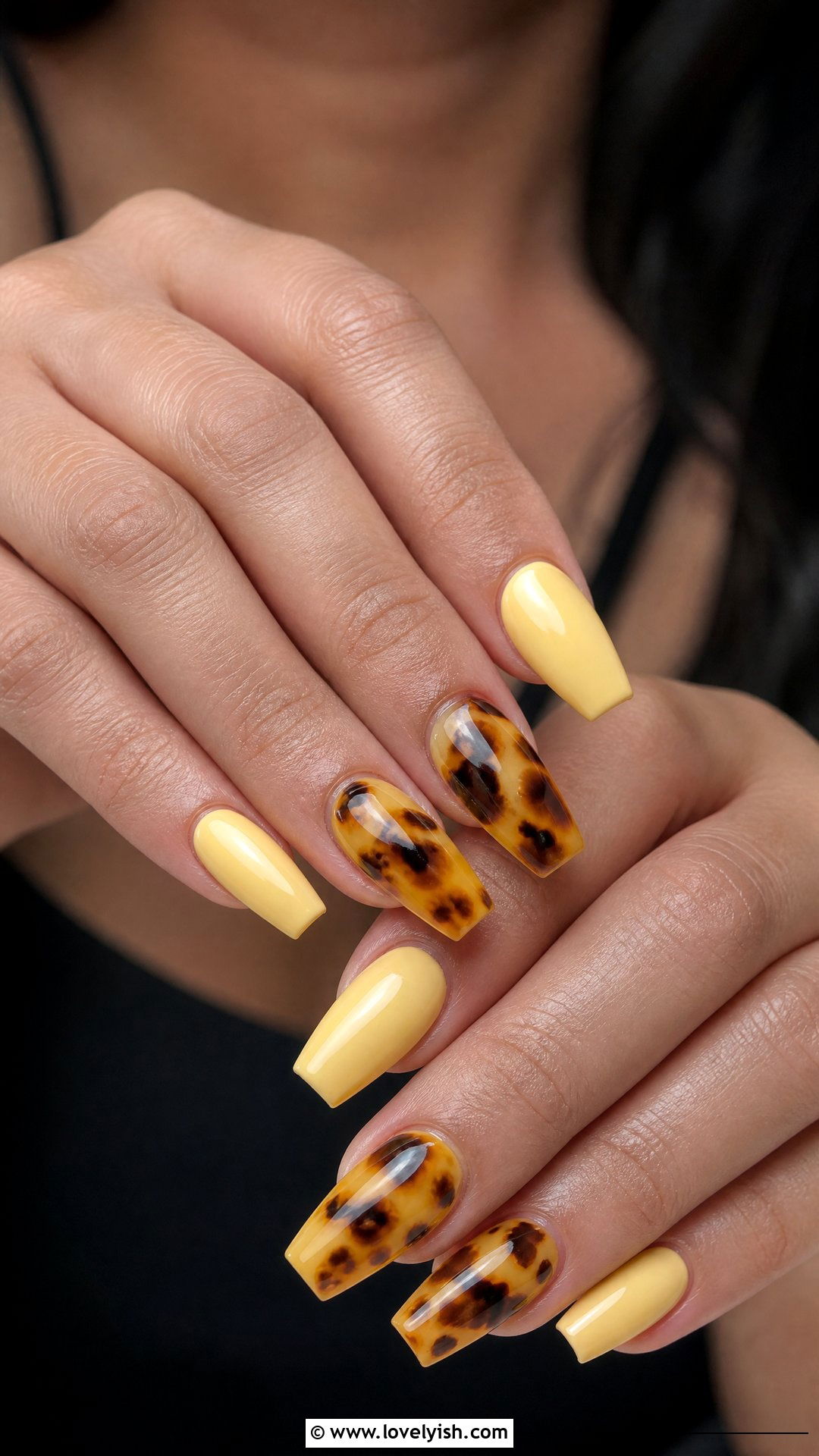 Butter Yellow Tortoiseshell Nails - 50 butter yellow nails - 50 butter yellow nails