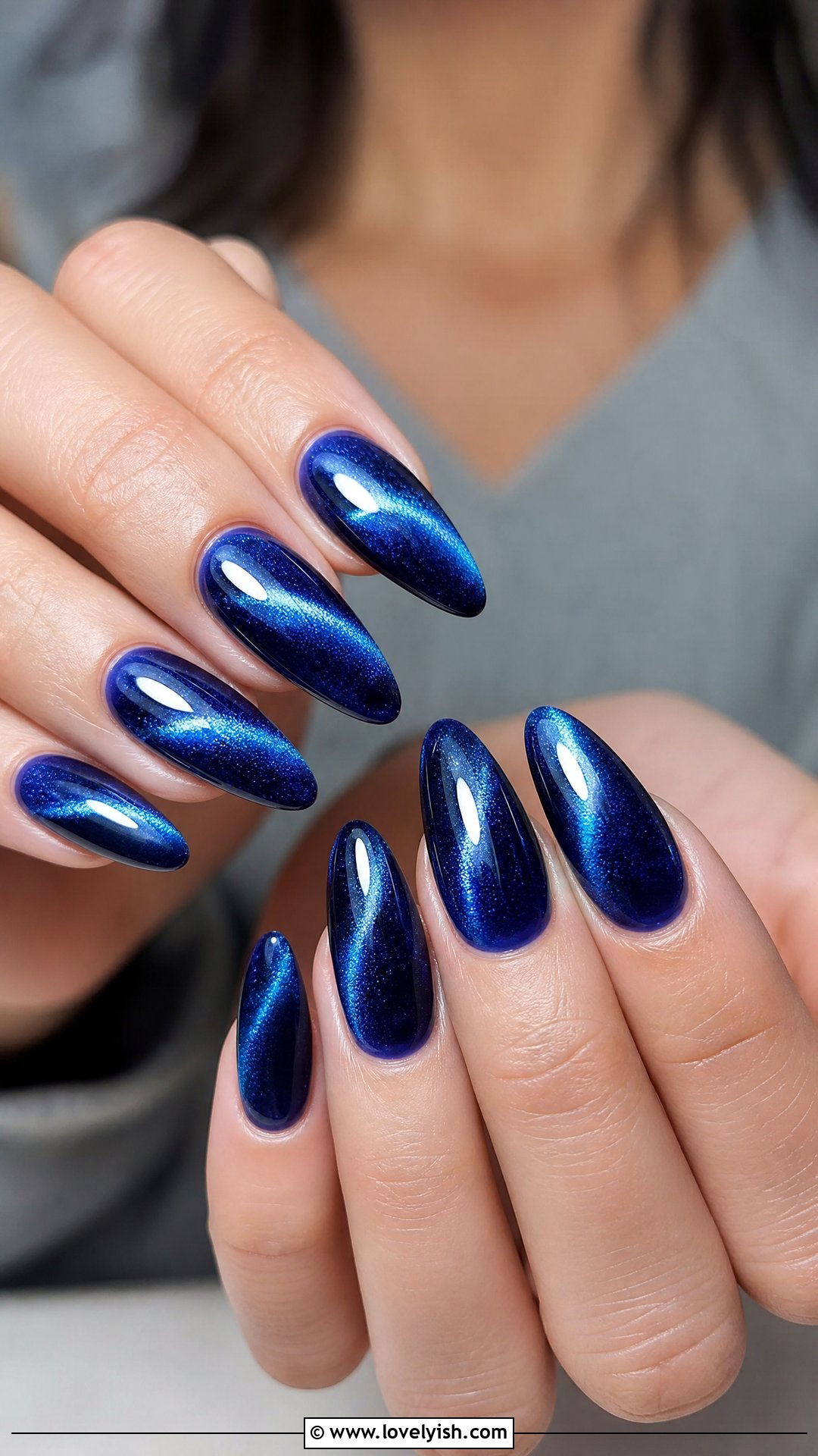 Cat Eye Diagonal Stripe Nails - 50 cateye nail designs - 50 cateye nail designs