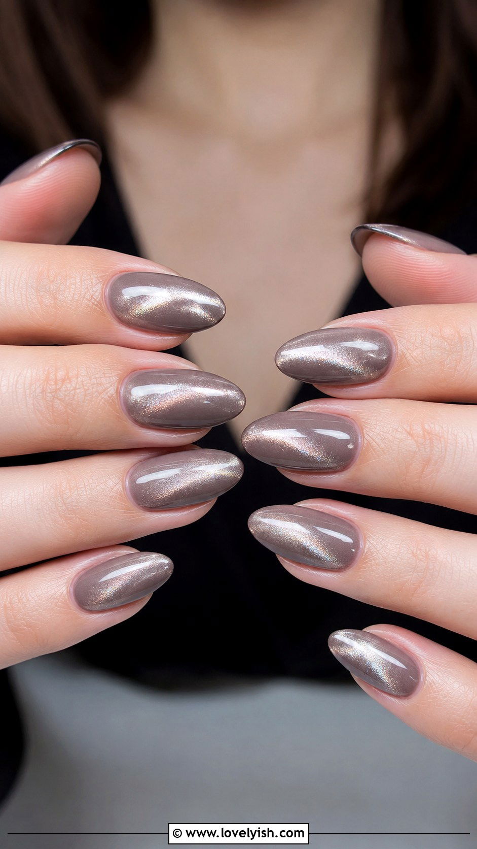 Cat Eye Minimalist Nails - 25 minimalist nail ideas - 25 minimalist nail ideas