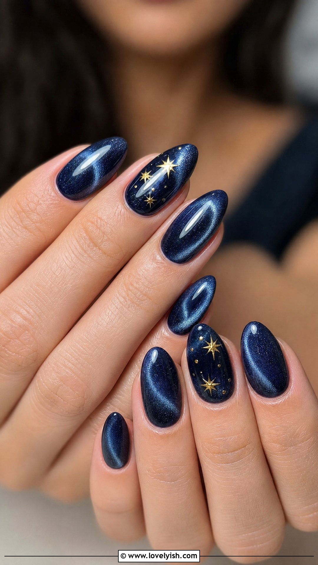 Cat Eye Nails With Star Accents - 50 cateye nail designs - 50 cateye nail designs