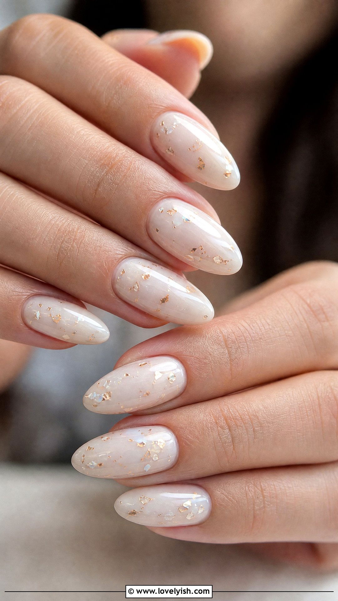 Champagne Foil Flecks Nails - 50 classy nails - 50 classy nails