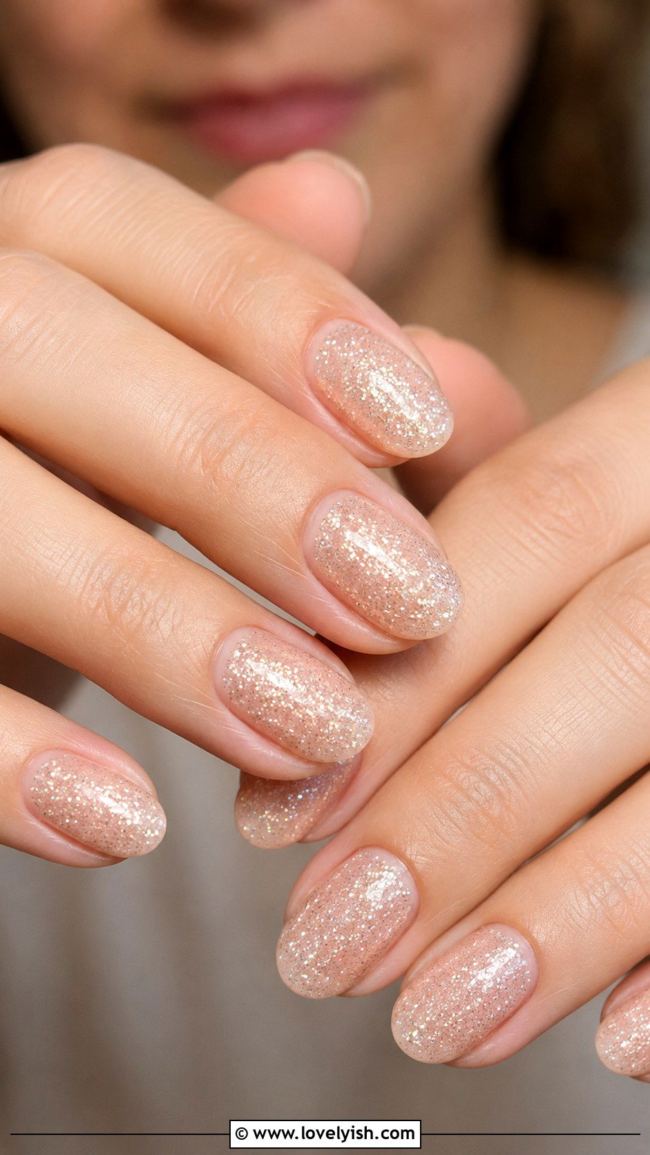 Champagne Glitter Nails - 50 quick nail designs - 50 quick nail designs