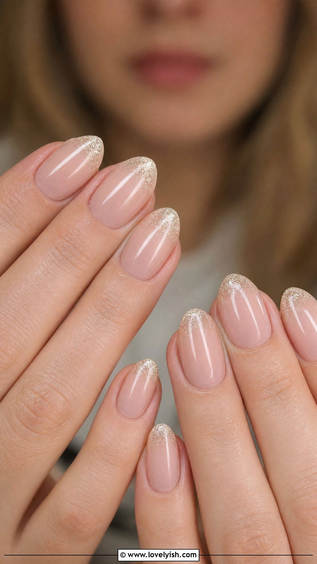 Champagne Glitter Tip Nails - 50 simple nail art - 50 simple nail art
