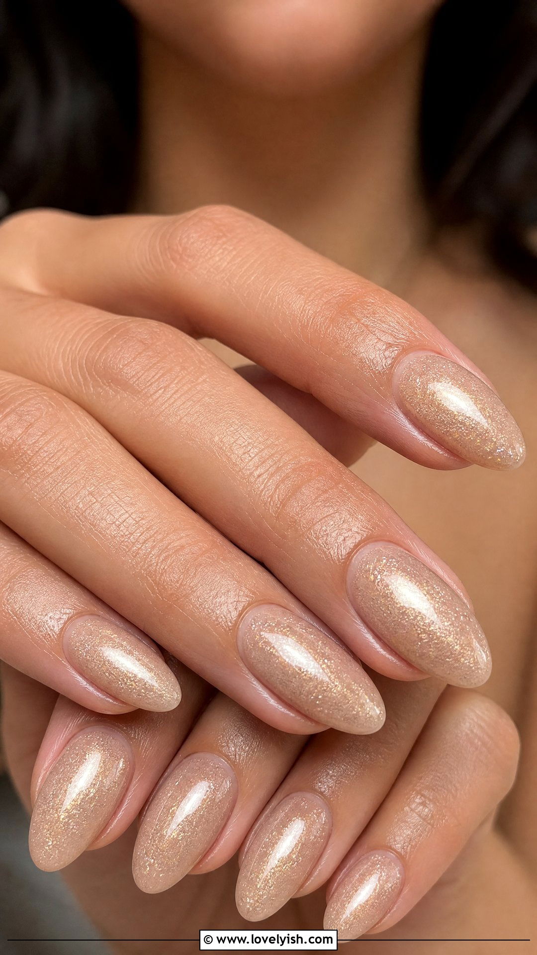 Champagne Shimmer Nails - 50 mothers day nail designs - 50 mothers day nail designs