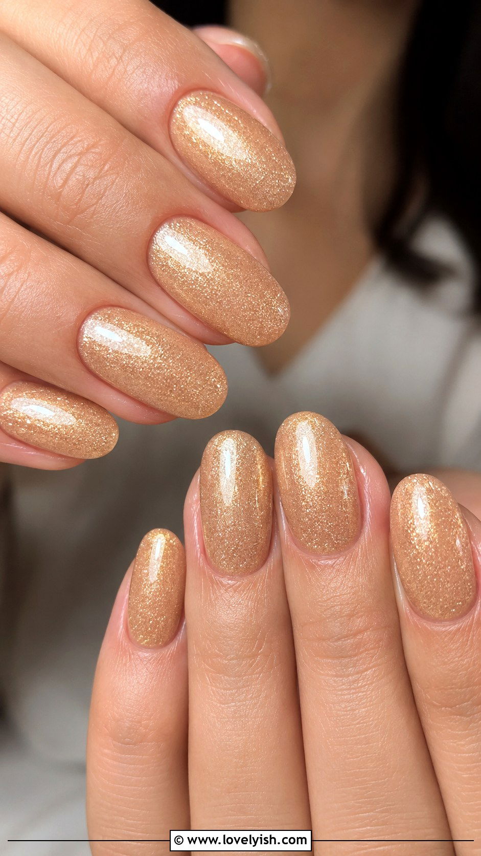 Champagne Shimmer Nails - 50 pretty nails - 50 pretty nails