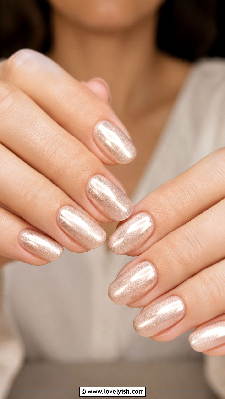 Champagne Shimmer Nails - 25 mothers day nail designs - 25 mother's day nail designs