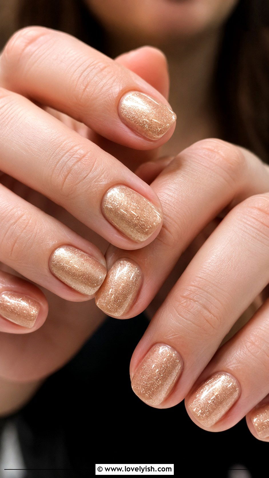 Champagne Shimmer Short Nails - 25 short nails design ideas - 25 short nails design ideas