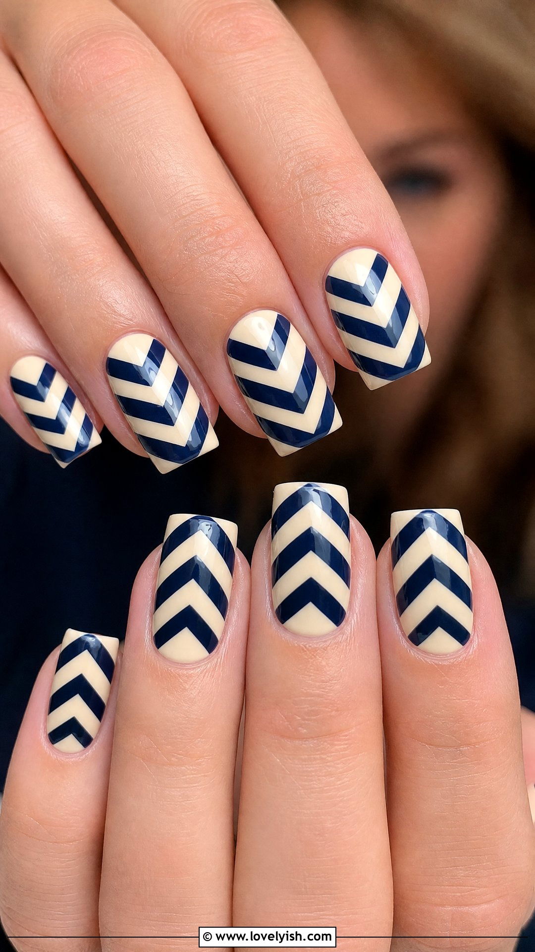 Chevron Pattern Geometric Nails - 50 geometric nails - 50 geometric nails